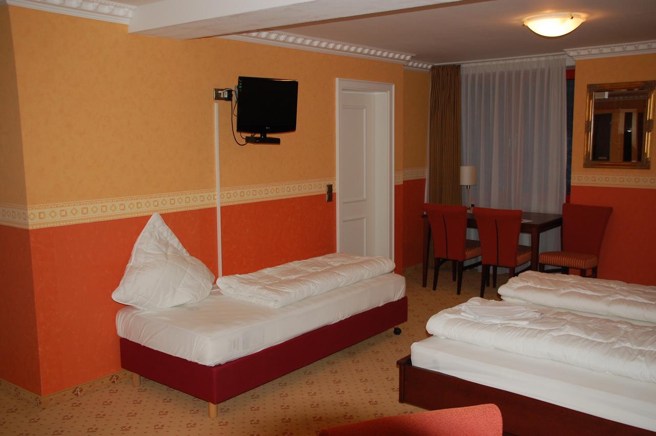 Kegel Tanz Palast Winterberg Hotel Bagian luar foto
