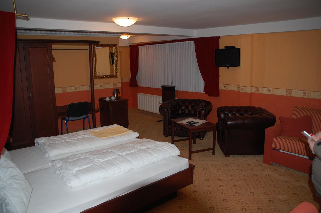 Kegel Tanz Palast Winterberg Hotel Bagian luar foto