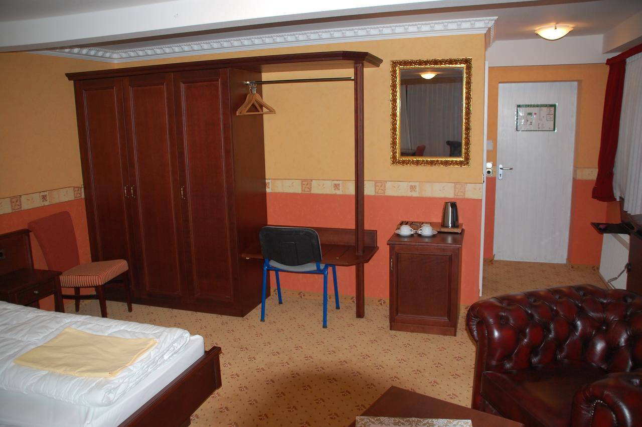 Kegel Tanz Palast Winterberg Hotel Bagian luar foto