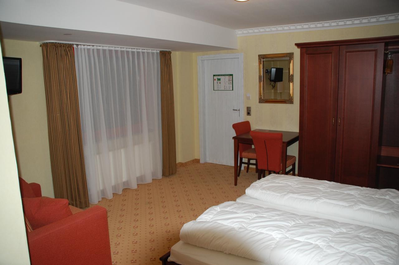 Kegel Tanz Palast Winterberg Hotel Bagian luar foto