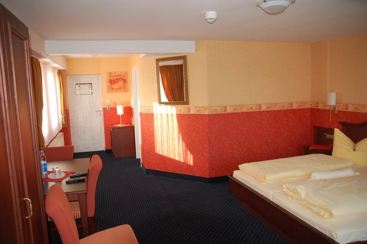 Kegel Tanz Palast Winterberg Hotel Bagian luar foto