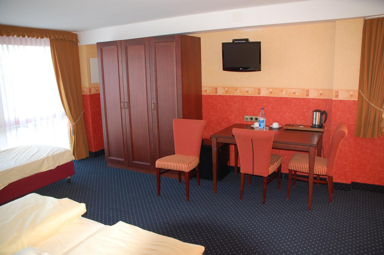 Kegel Tanz Palast Winterberg Hotel Bagian luar foto